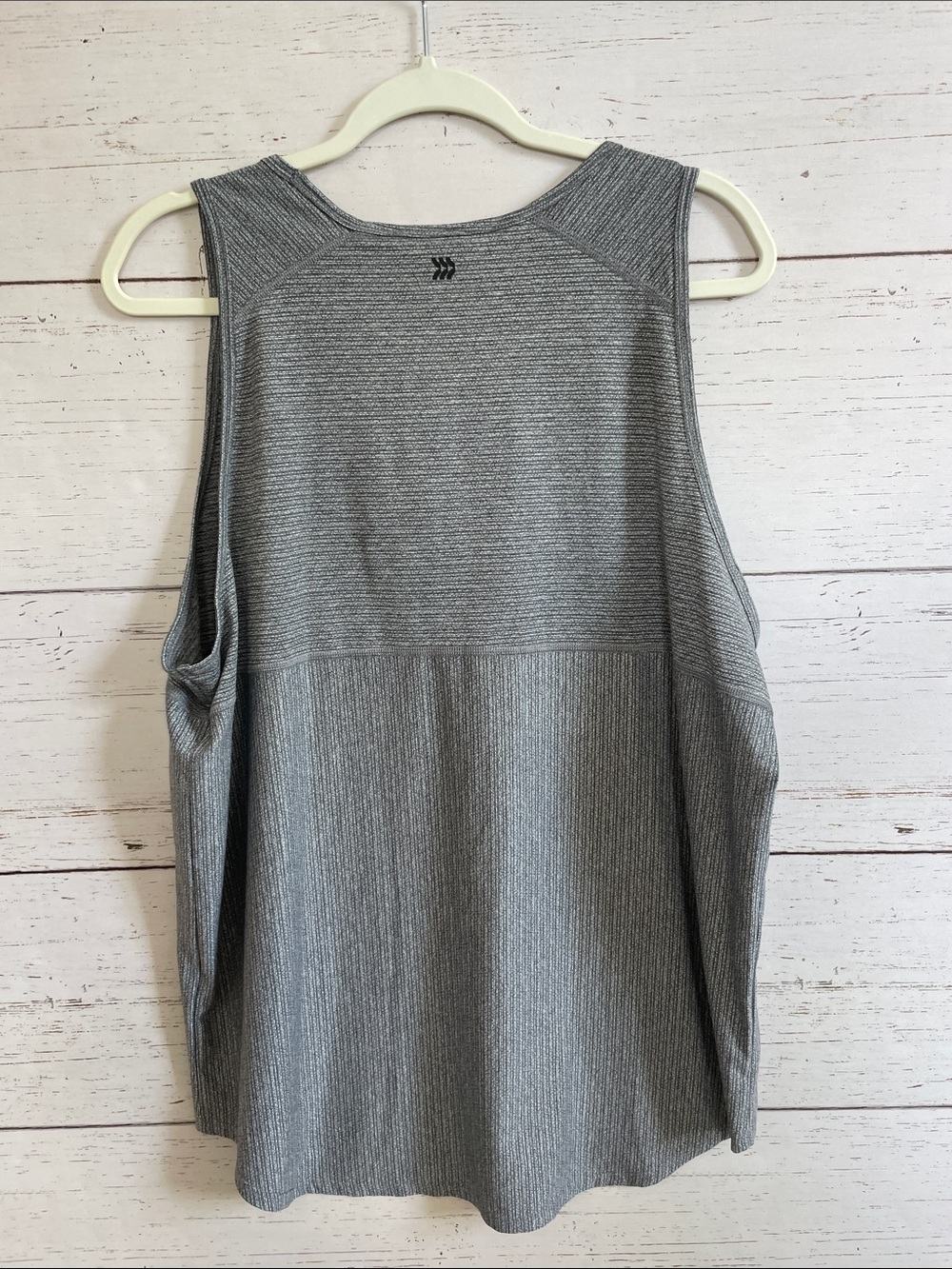 all in motion Workout Tank Top Bundle of 2 in Coral and Gray, size L, both NWT - Picture 7 of 14